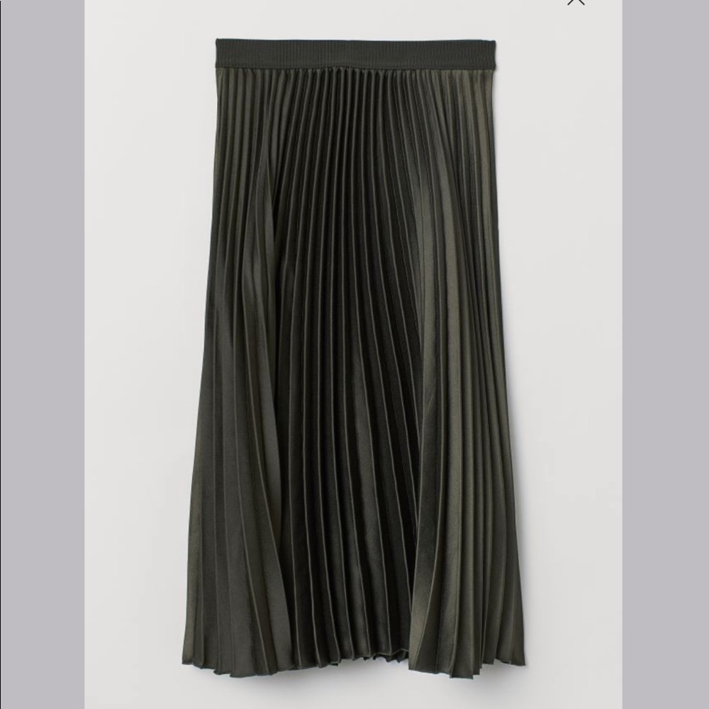 H&M Olive Green Pleated Midi Skirt